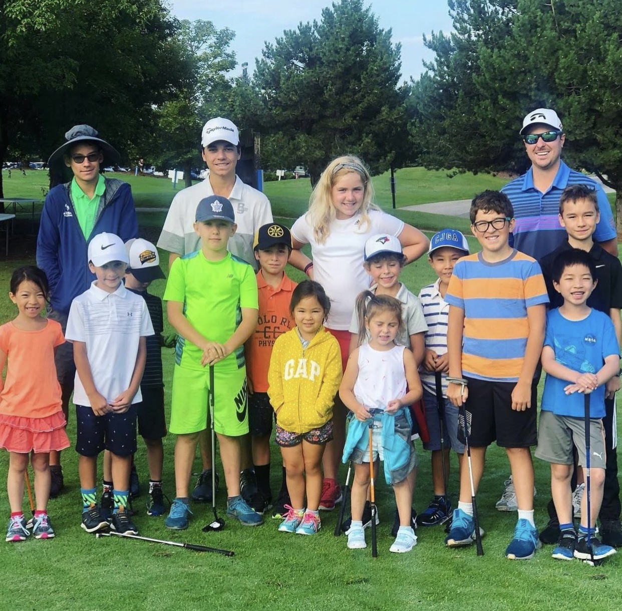 Group at Kids golf camp in Mississauga.